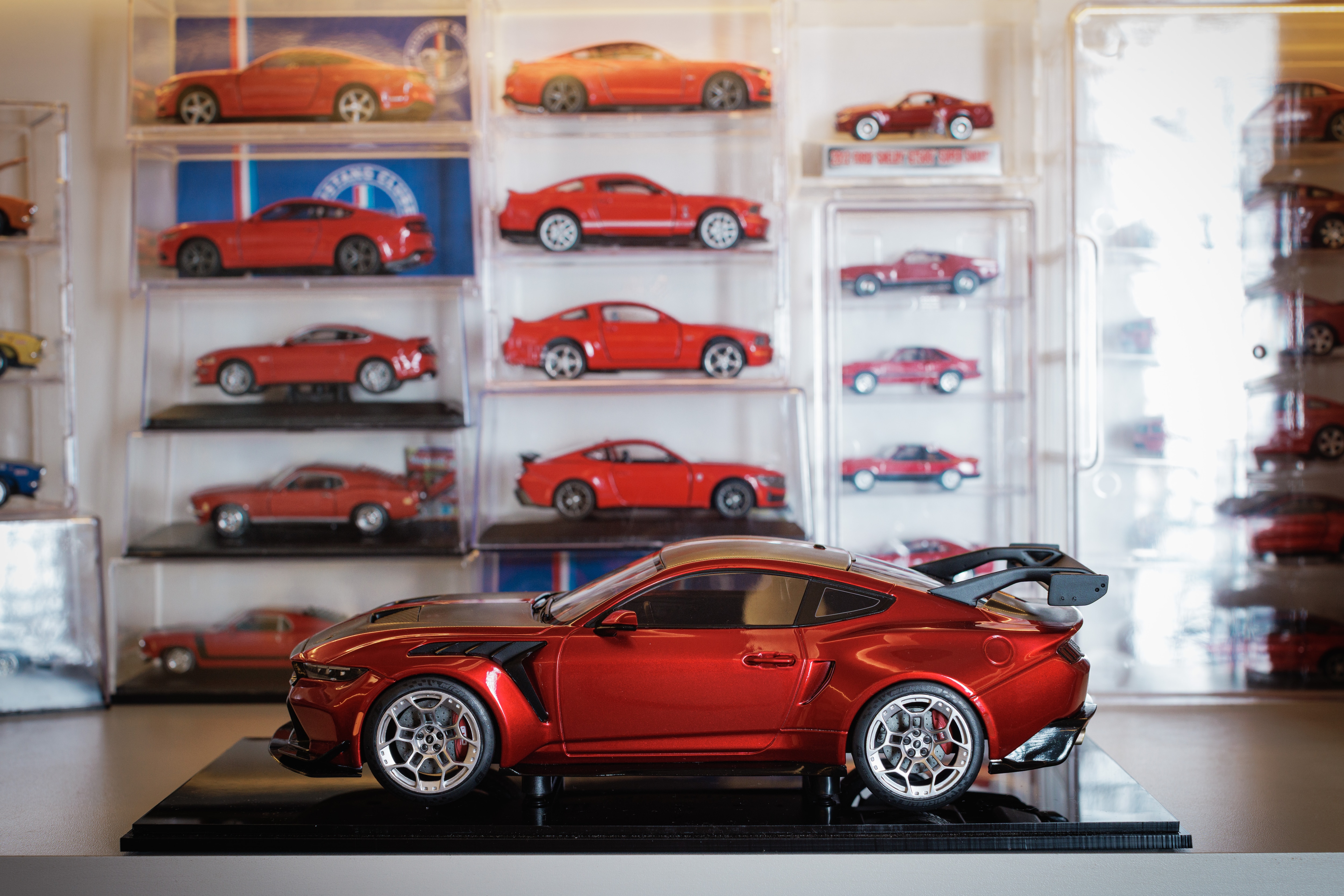 Coleção de miniaturas do Ford Mustang de Carlos Cosentino
